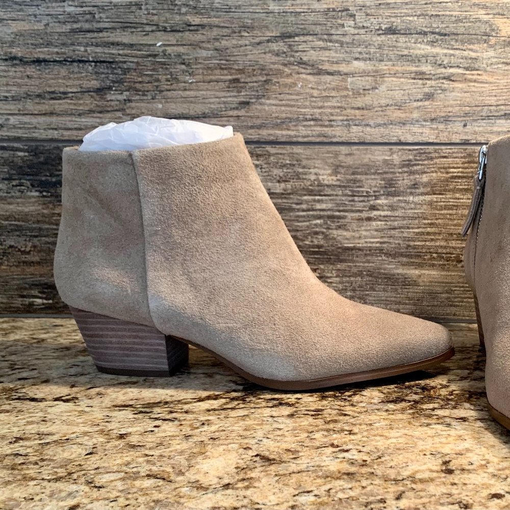 New Banana Republic Women's Suede Booties